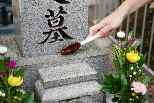お墓のお掃除